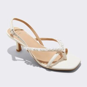 A NEW DAY Marin ivory White Pearl Embellished strapy kitten heels size 10